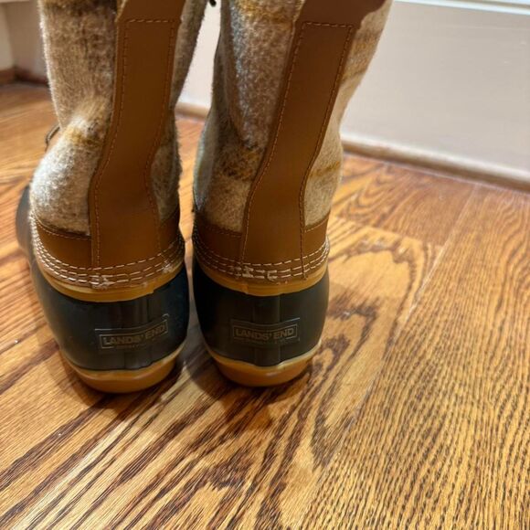 Lands End Women's Brown and Tan Duck Boots with inner lining - Picture 4 of 6
